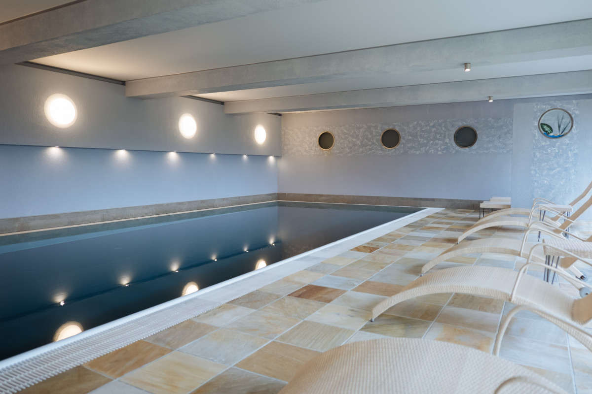 Hotel-Sonneck-Schwimmbad