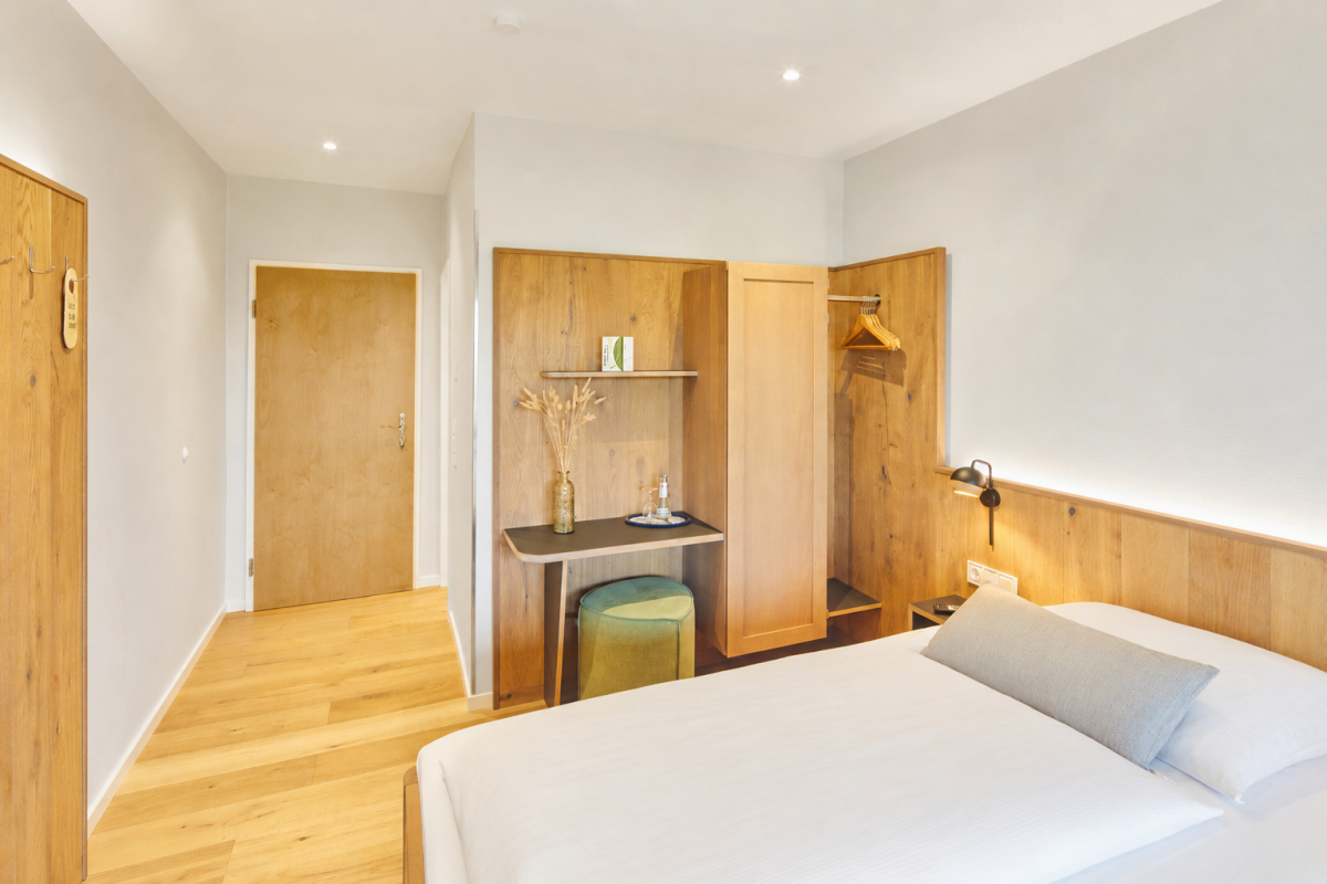 Hotelzimmer im Naturpark Knüll mitten in Deutschland